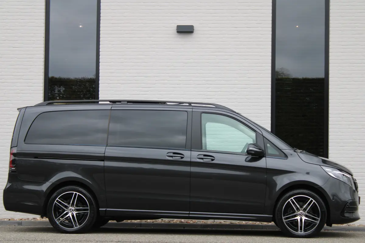 300d / AMG / DC / 4-Matic / Luchtv / Panorama / Elec Stoel / Burmester / Vol Opties / NIEUWSTAAT