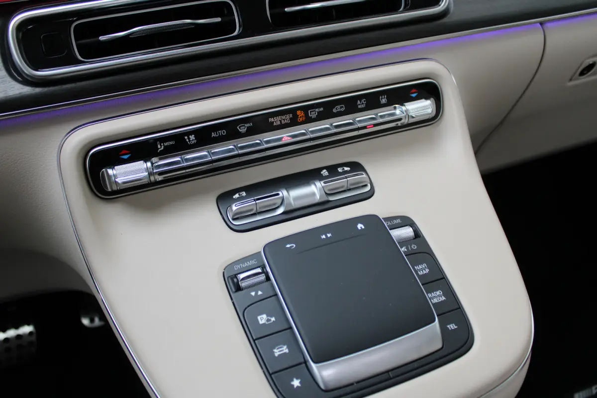 300d / AMG / DC / 4-Matic / Luchtv / Panorama / Elec Stoel / Burmester / Vol Opties / NIEUWSTAAT