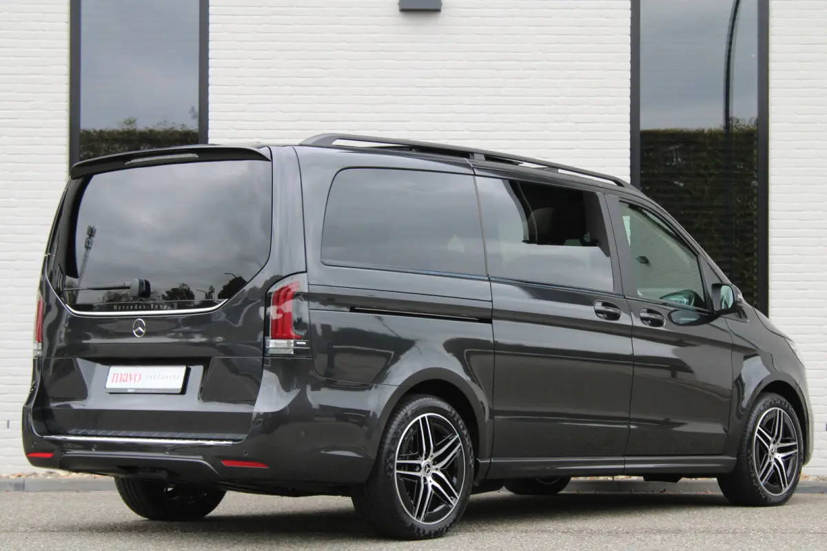 300d / AMG / DC / 4-Matic / Luchtv / Panorama / Elec Stoel / Burmester / Vol Opties / NIEUWSTAAT