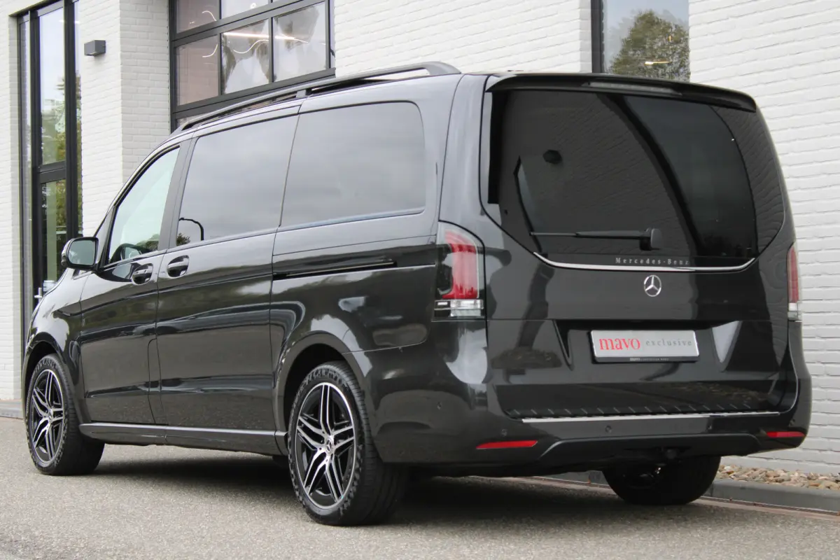 300d / AMG / DC / 4-Matic / Luchtv / Panorama / Elec Stoel / Burmester / Vol Opties / NIEUWSTAAT