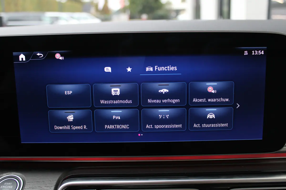 300d / AMG / DC / 4-Matic / Luchtv / Panorama / Elec Stoel / Burmester / Vol Opties / NIEUWSTAAT