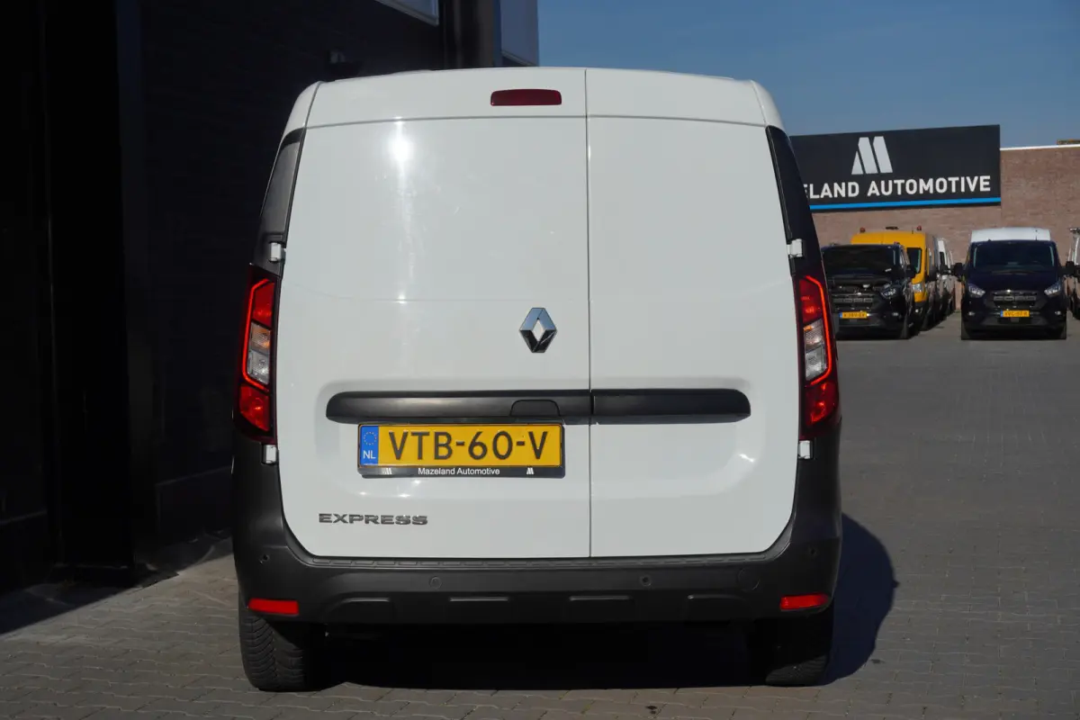 1.5 dCi EURO 6 - Airco - Cruise - PDC - €12.499,- Excl.