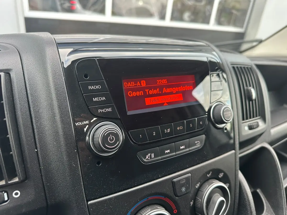 2.2D 140 L3H2 Edition > 140pk/Cruise control/Bluetooth
