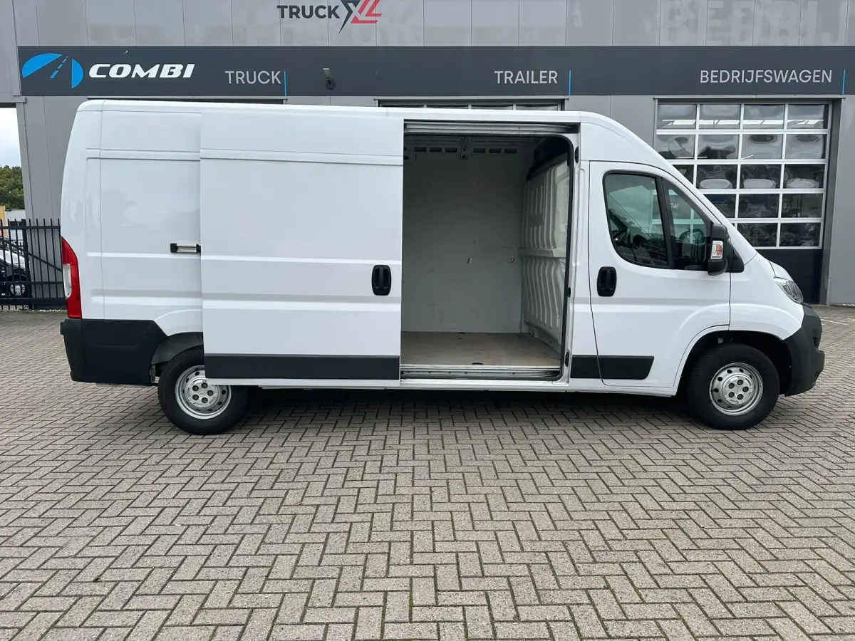 2.2D 140 L3H2 Edition > 140pk/Cruise control/Bluetooth