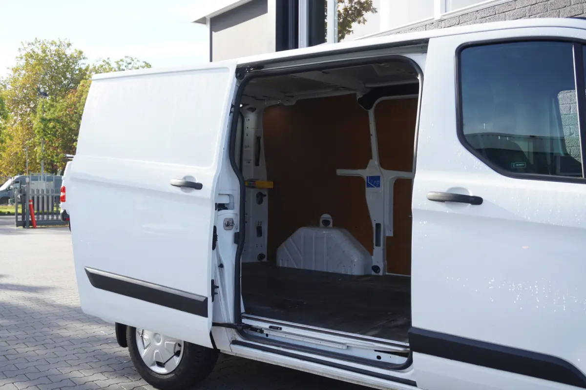 2.0 TDCI 130PK MHEV EURO 6 - Airco - Cruise - PDC - €14.449,- Excl.