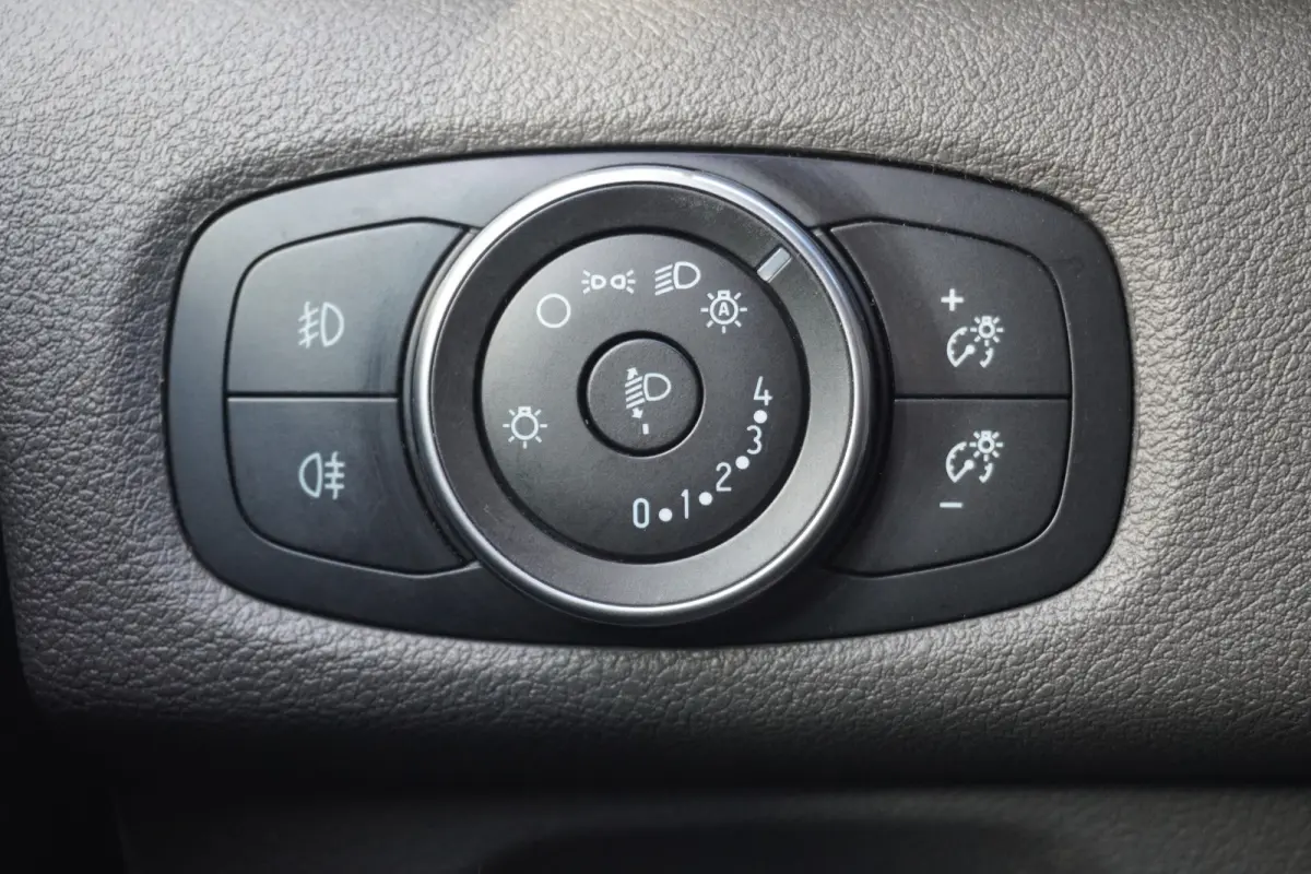 2.0 TDCI 130PK MHEV EURO 6 - Airco - Cruise - PDC - €14.449,- Excl.