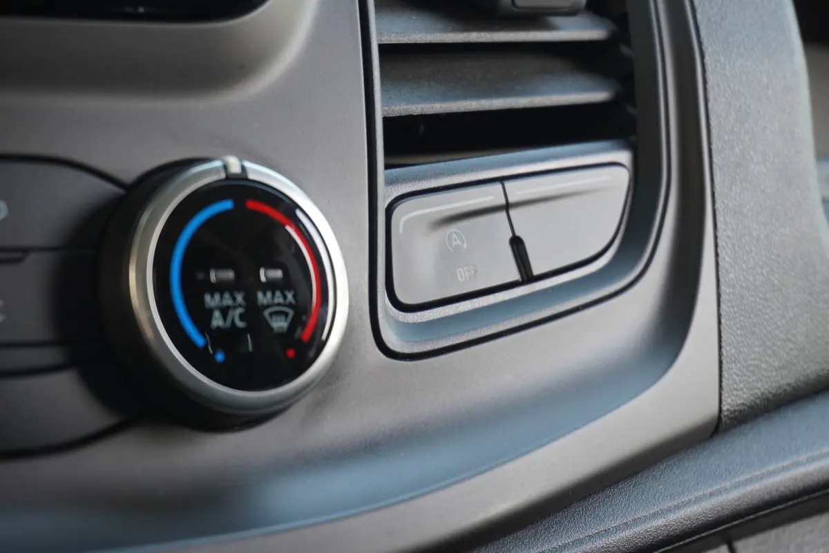 2.0 TDCI 130PK MHEV EURO 6 - Airco - Cruise - PDC - €14.449,- Excl.