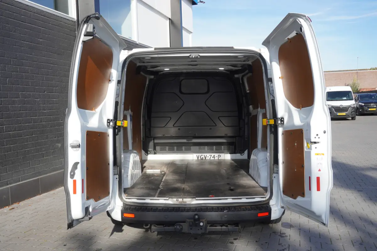2.0 TDCI 130PK MHEV EURO 6 - Airco - Cruise - PDC - €14.449,- Excl.