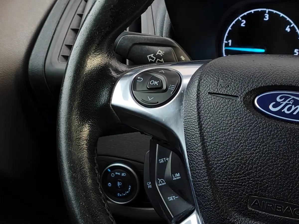 1.5 AUT L2 CARPLAY CRUISE AIRCO MARGE TREKHAAK