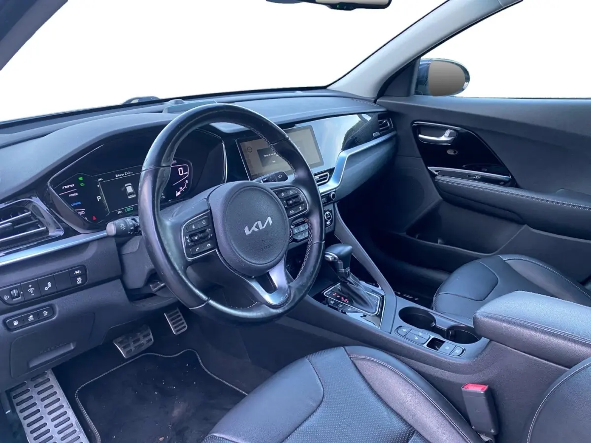 1.6 GDi PHEV DynamicPlusLine | Climate control | Leder | Stoel,- en stuurverwarming | Keyless | Navigatie | Dodehoek detectie | 16 inch LM-velgen | Parkeercamera |