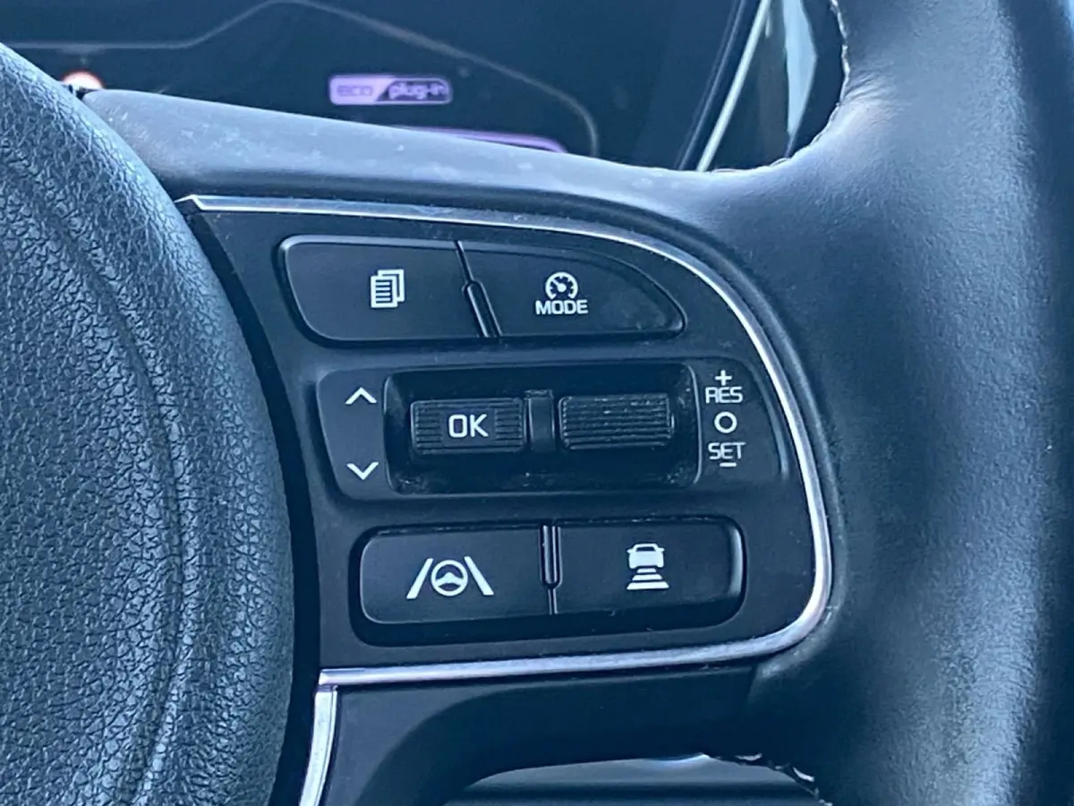 1.6 GDi PHEV DynamicPlusLine | Climate control | Leder | Stoel,- en stuurverwarming | Keyless | Navigatie | Dodehoek detectie | 16 inch LM-velgen | Parkeercamera |