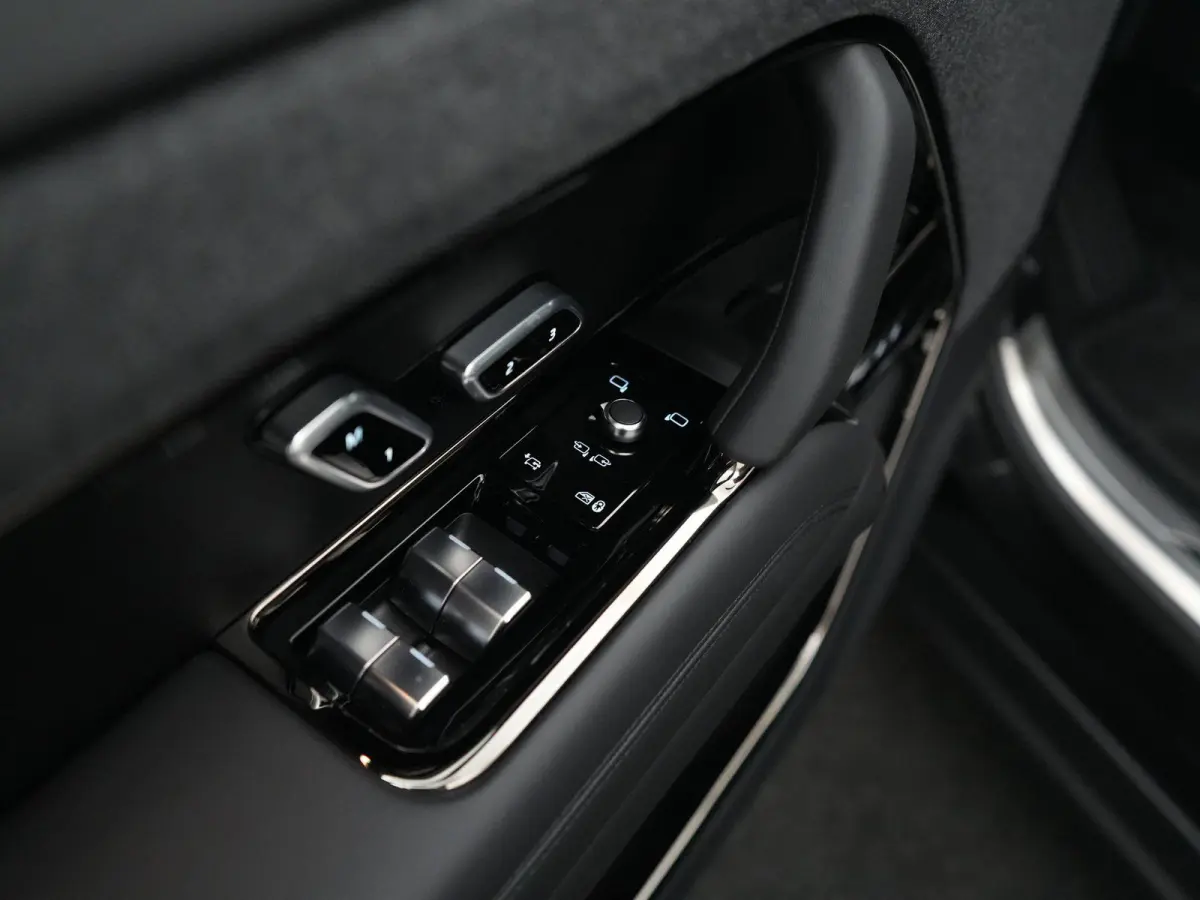 3.0 P460e Dynamic SE PHEV | Cold Climate Pack | Panoramisch schuifdak