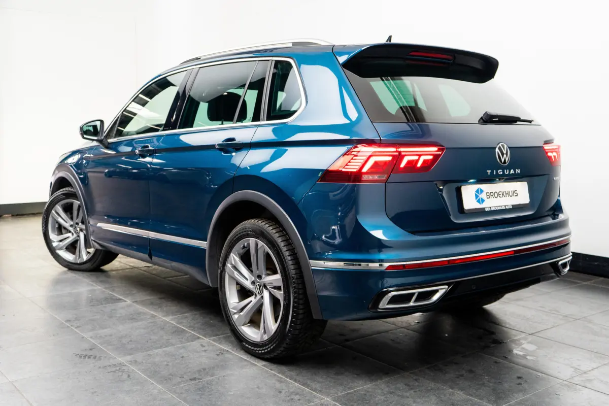 1.4 eHybrid 245 pk R-Line Business 6-DSG | Panoramadak | Rondomzicht camera | Cruise control adaptief |