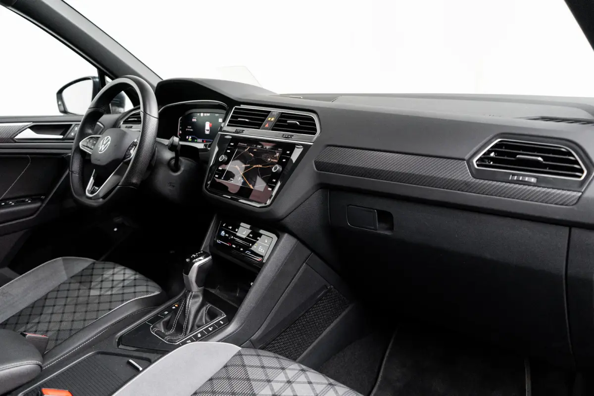 1.4 eHybrid 245 pk R-Line Business 6-DSG | Panoramadak | Rondomzicht camera | Cruise control adaptief |