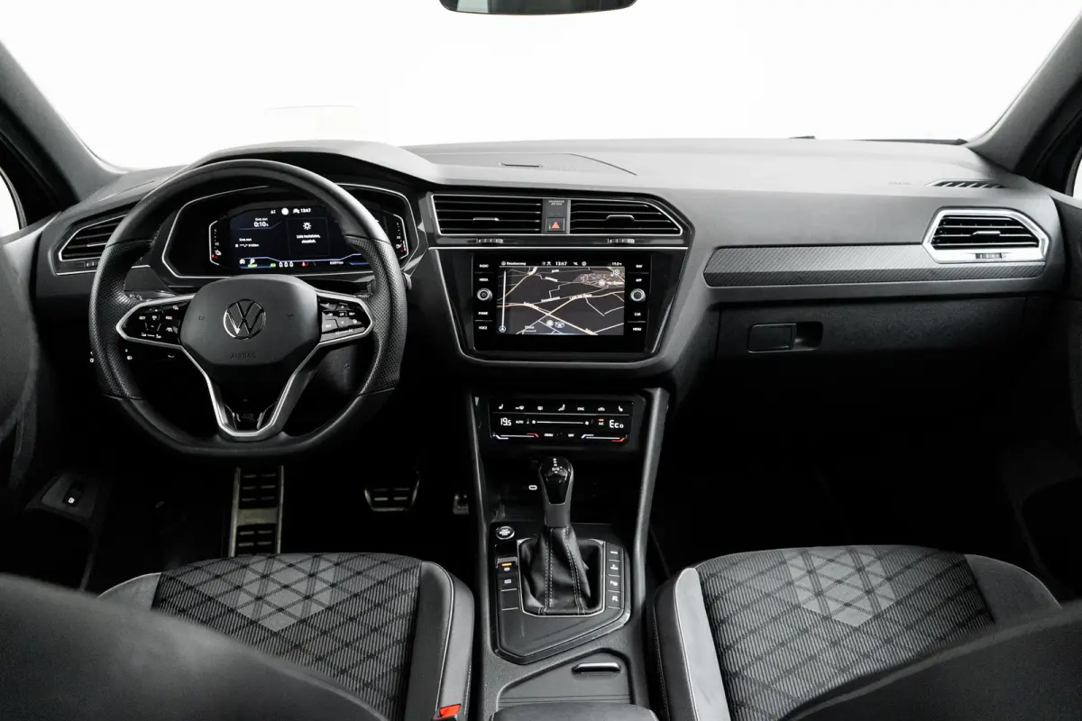 1.4 eHybrid 245 pk R-Line Business 6-DSG | Panoramadak | Rondomzicht camera | Cruise control adaptief |