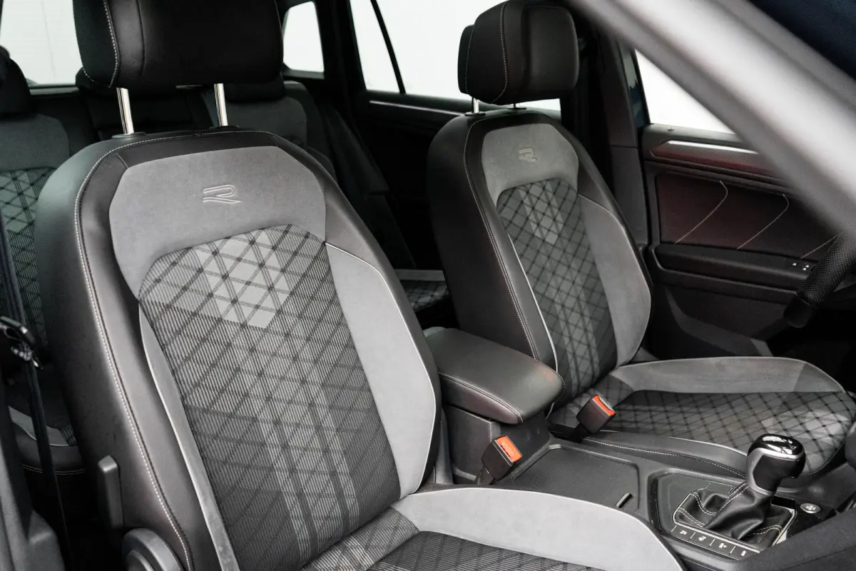 1.4 eHybrid 245 pk R-Line Business 6-DSG | Panoramadak | Rondomzicht camera | Cruise control adaptief |