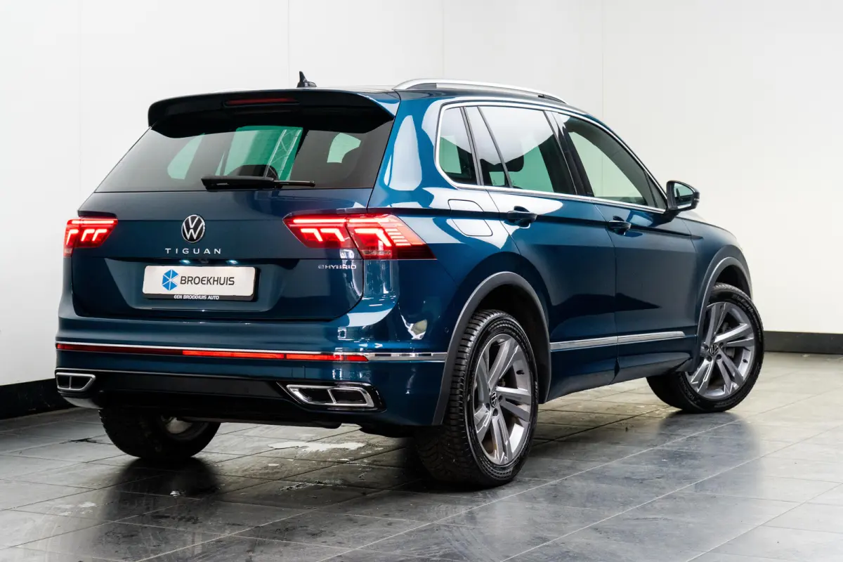 1.4 eHybrid 245 pk R-Line Business 6-DSG | Panoramadak | Rondomzicht camera | Cruise control adaptief |