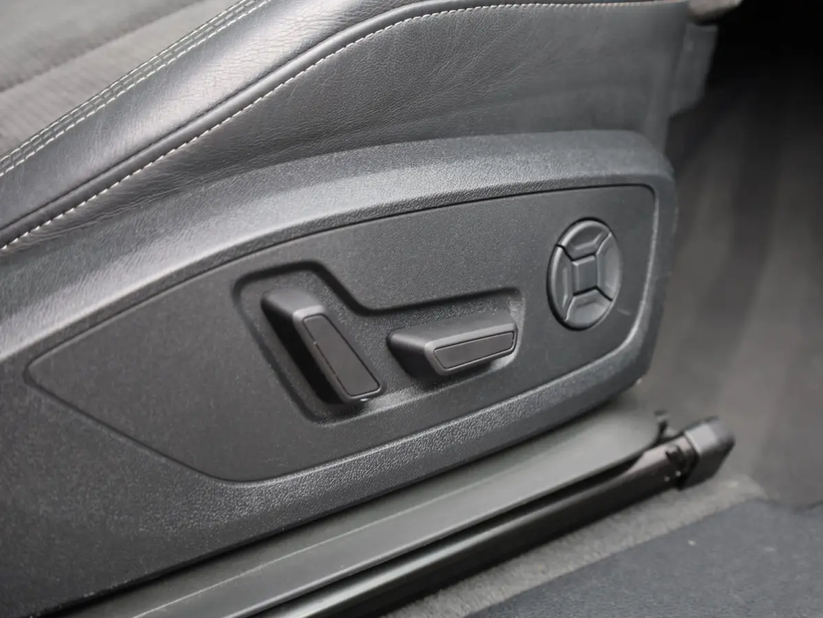 45 2x S-Line Panodak | 360° | Virtual | Keyless | Elektrische kofferklep | Matrix LED | DCC | Carplay | Elek.Stoelen |