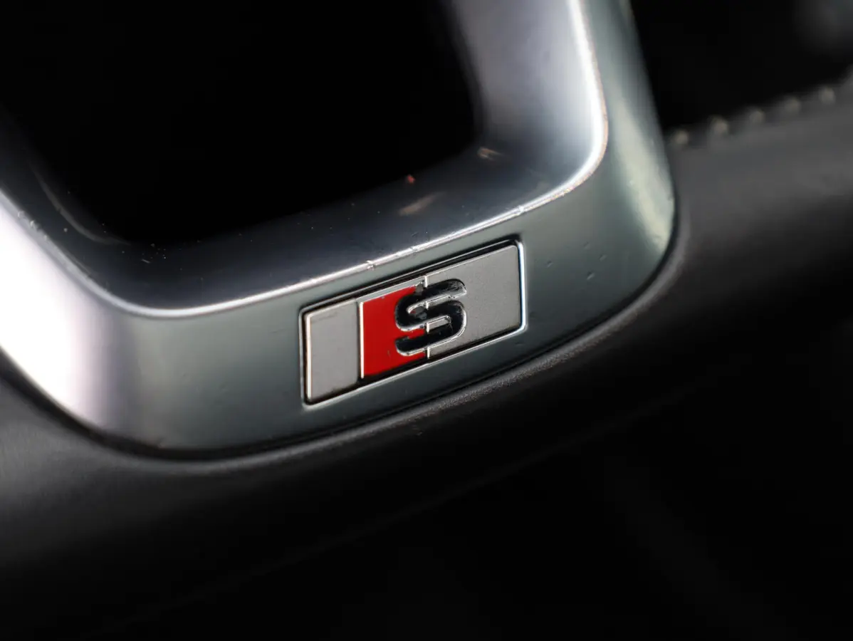 45 2x S-Line Panodak | 360° | Virtual | Keyless | Elektrische kofferklep | Matrix LED | DCC | Carplay | Elek.Stoelen |