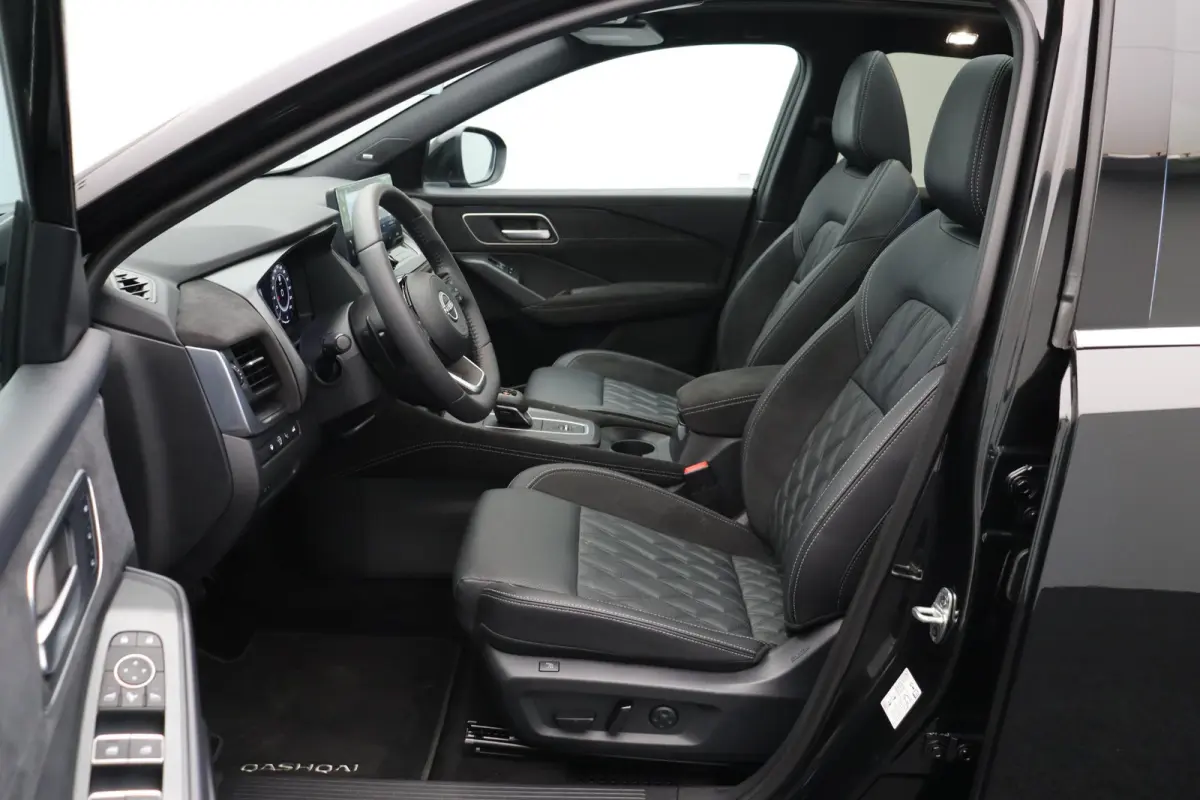 158pk MHEV Xtronic Tekna Plus | Trekgewicht 1800KG | Panoramadak | Lederen bekleding | Bose | Head-up display | 360 camera | Stoelverwarming | Elektrische stoelen |