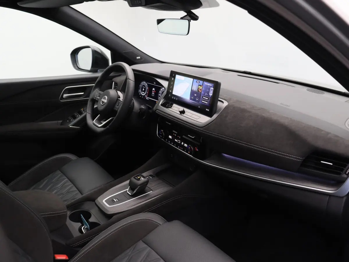 158pk MHEV Xtronic Tekna Plus | Trekgewicht 1800KG | Panoramadak | Lederen bekleding | Bose | Head-up display | 360 camera | Stoelverwarming | Elektrische stoelen |