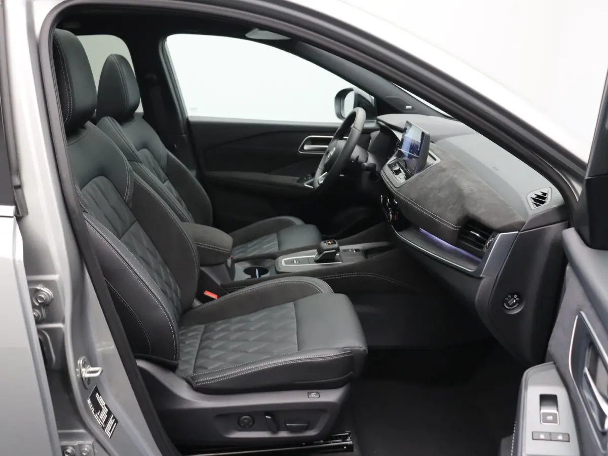 158pk MHEV Xtronic Tekna Plus | Trekgewicht 1800KG | Panoramadak | Lederen bekleding | Bose | Head-up display | 360 camera | Stoelverwarming | Elektrische stoelen |