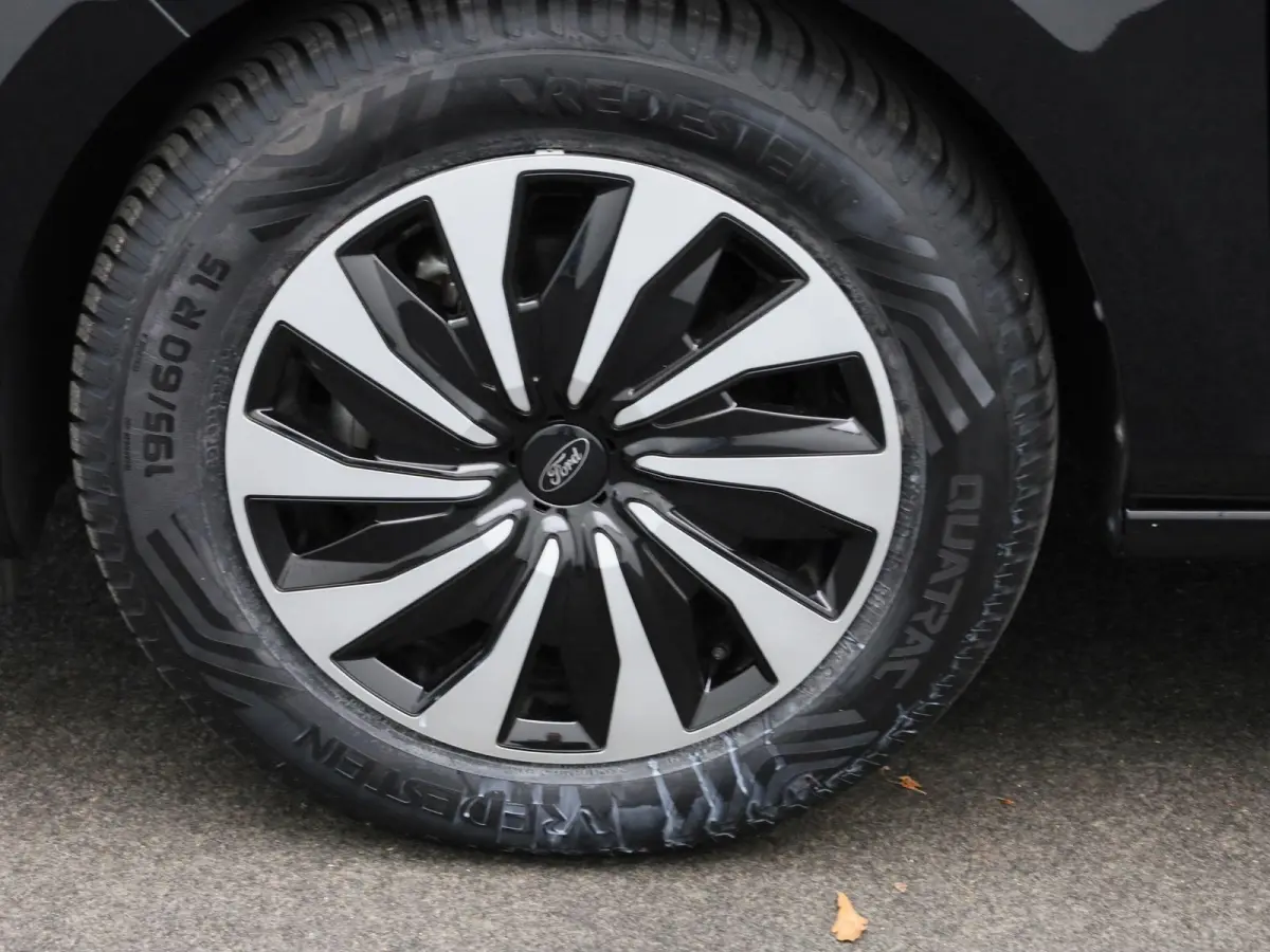 1.0 EcoBoost Hybrid Titanium | AUTOMAAT! | Cruise Control | Airco | Draadloos Opladen | Navigatie | Parkeersensoren Achter