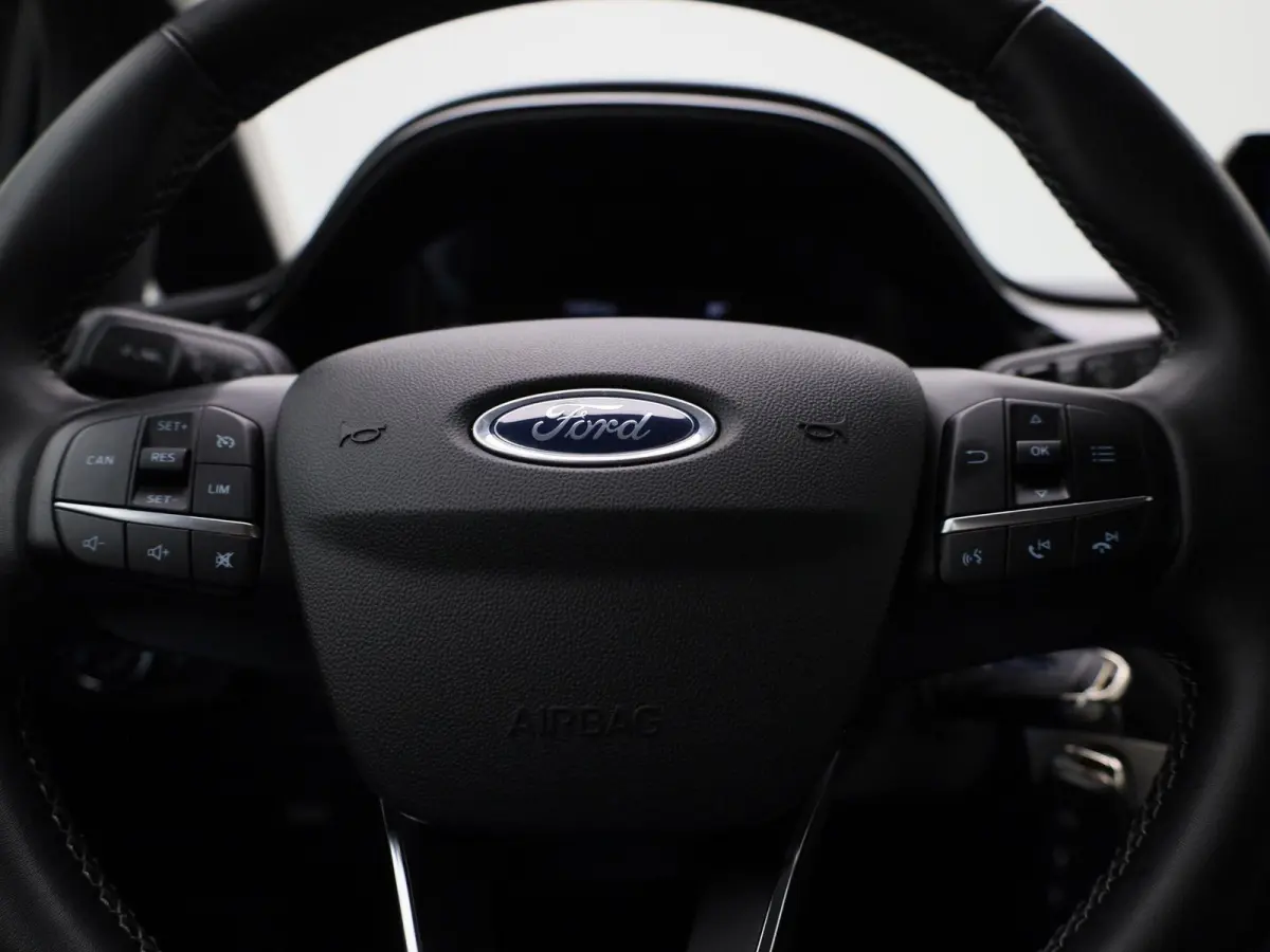 1.0 EcoBoost Hybrid Titanium | AUTOMAAT! | Cruise Control | Airco | Draadloos Opladen | Navigatie | Parkeersensoren Achter