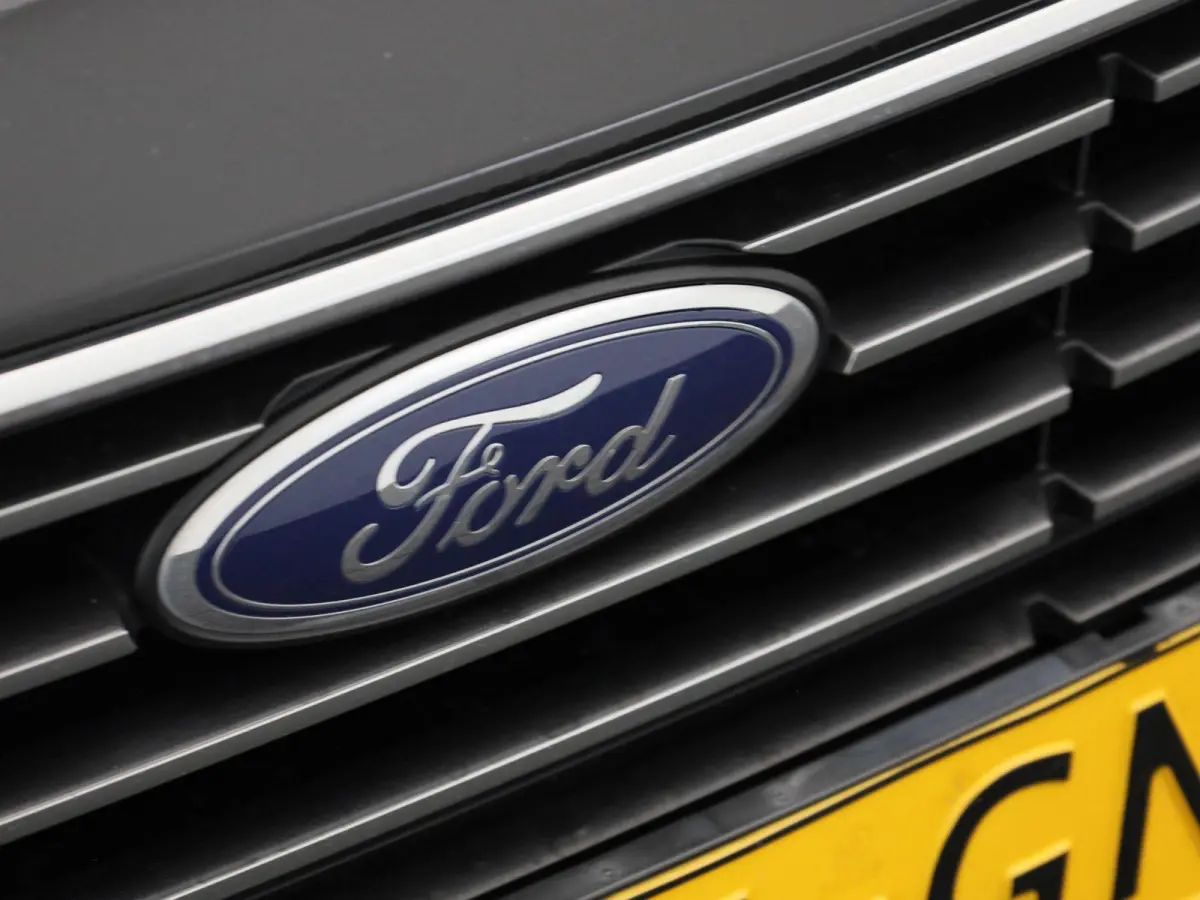 1.0 EcoBoost Hybrid Titanium | AUTOMAAT! | Cruise Control | Airco | Draadloos Opladen | Navigatie | Parkeersensoren Achter