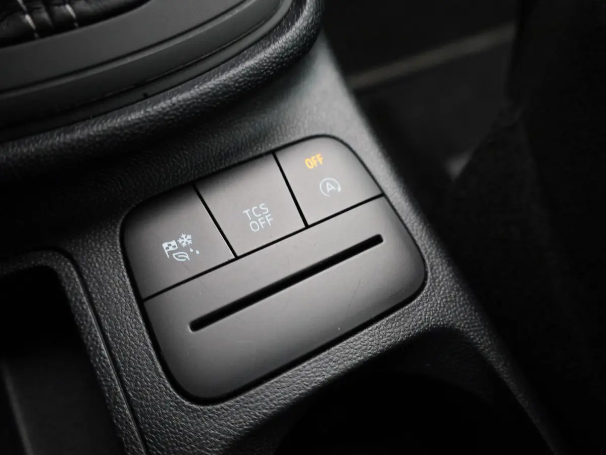 1.0 EcoBoost Hybrid Titanium | AUTOMAAT! | Cruise Control | Airco | Draadloos Opladen | Navigatie | Parkeersensoren Achter