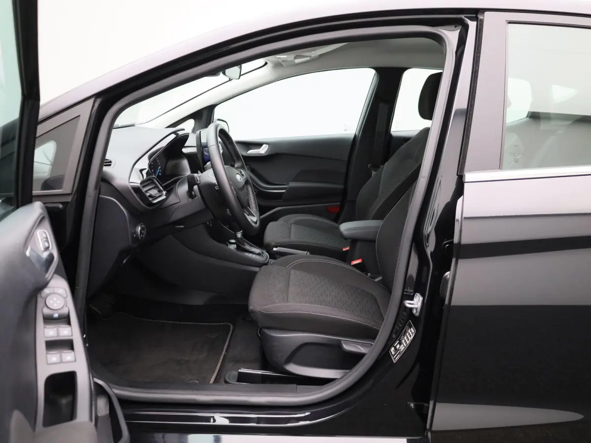 1.0 EcoBoost Hybrid Titanium | AUTOMAAT! | Cruise Control | Airco | Draadloos Opladen | Navigatie | Parkeersensoren Achter
