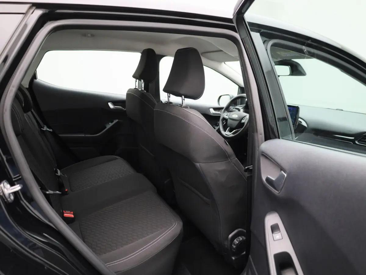 1.0 EcoBoost Hybrid Titanium | AUTOMAAT! | Cruise Control | Airco | Draadloos Opladen | Navigatie | Parkeersensoren Achter