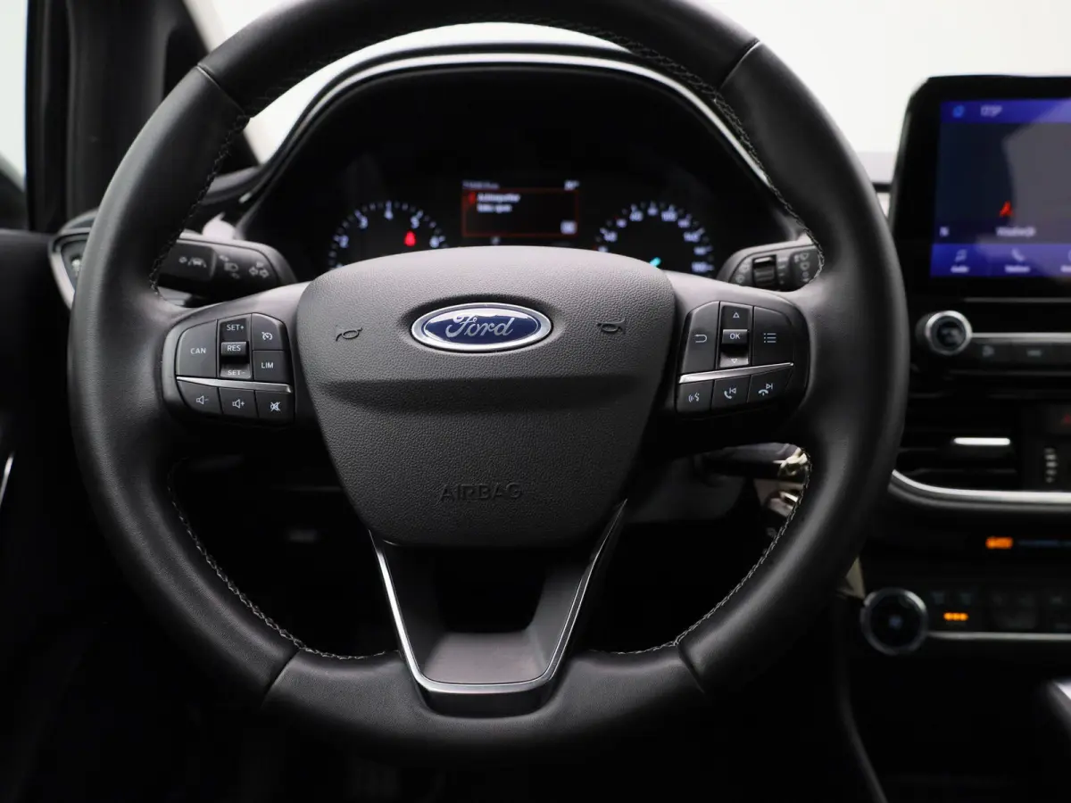 1.0 EcoBoost Hybrid Titanium | AUTOMAAT! | Cruise Control | Airco | Draadloos Opladen | Navigatie | Parkeersensoren Achter