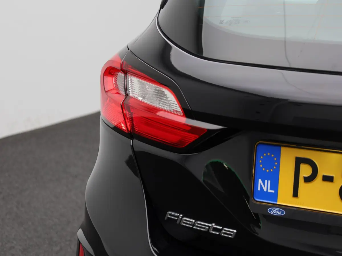 1.0 EcoBoost Hybrid Titanium | AUTOMAAT! | Cruise Control | Airco | Draadloos Opladen | Navigatie | Parkeersensoren Achter