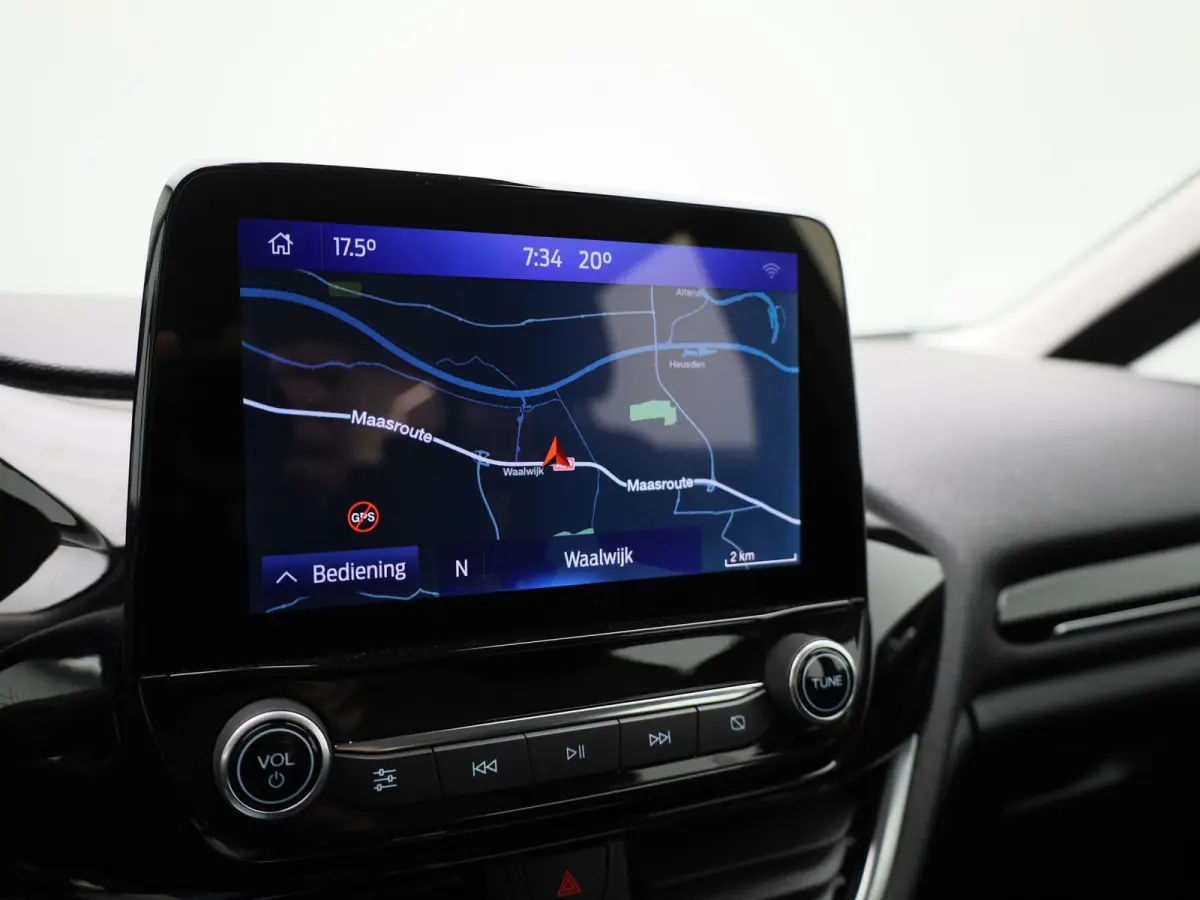 1.0 EcoBoost Hybrid Titanium | AUTOMAAT! | Cruise Control | Airco | Draadloos Opladen | Navigatie | Parkeersensoren Achter