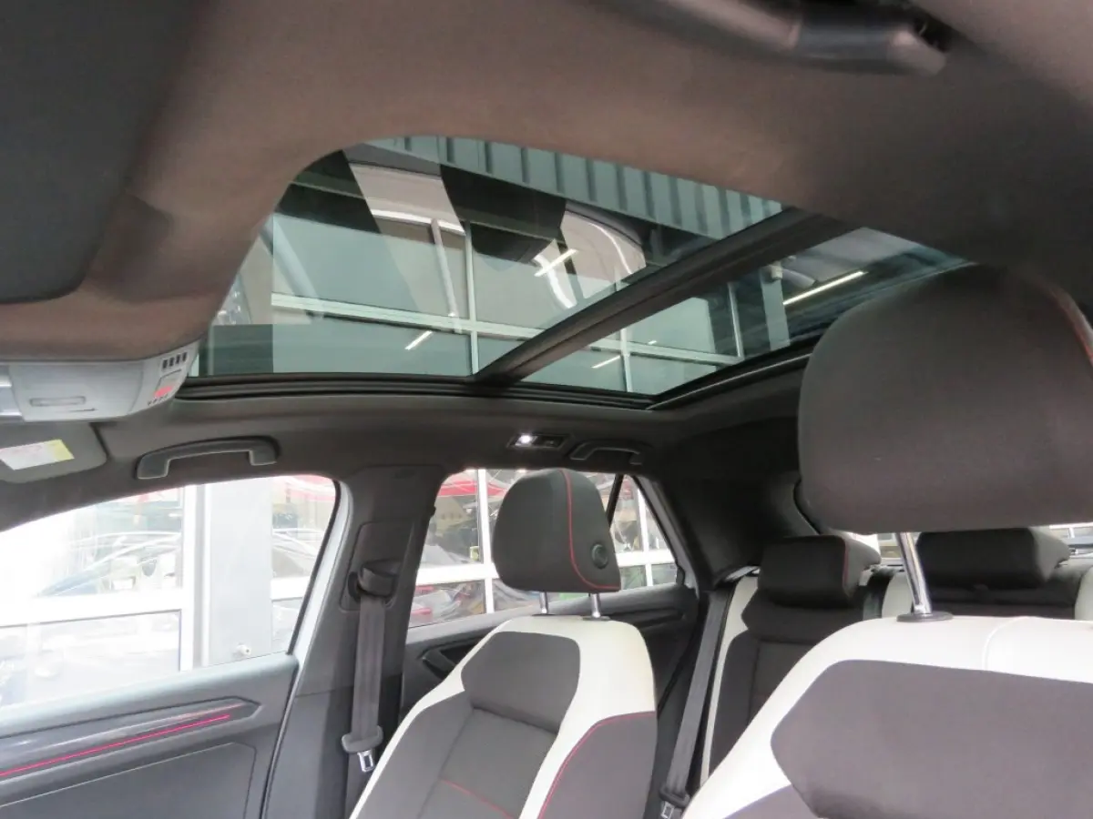 1.5 TSI R-Line Sport / Pano / Camera / Led / Beats / Vol opties / BOVAG garantie