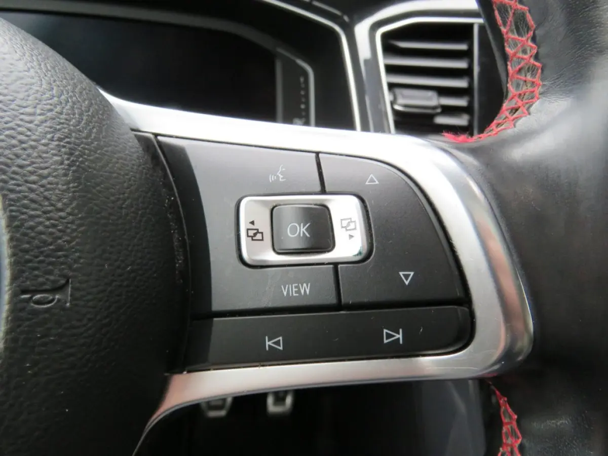 1.5 TSI R-Line Sport / Pano / Camera / Led / Beats / Vol opties / BOVAG garantie