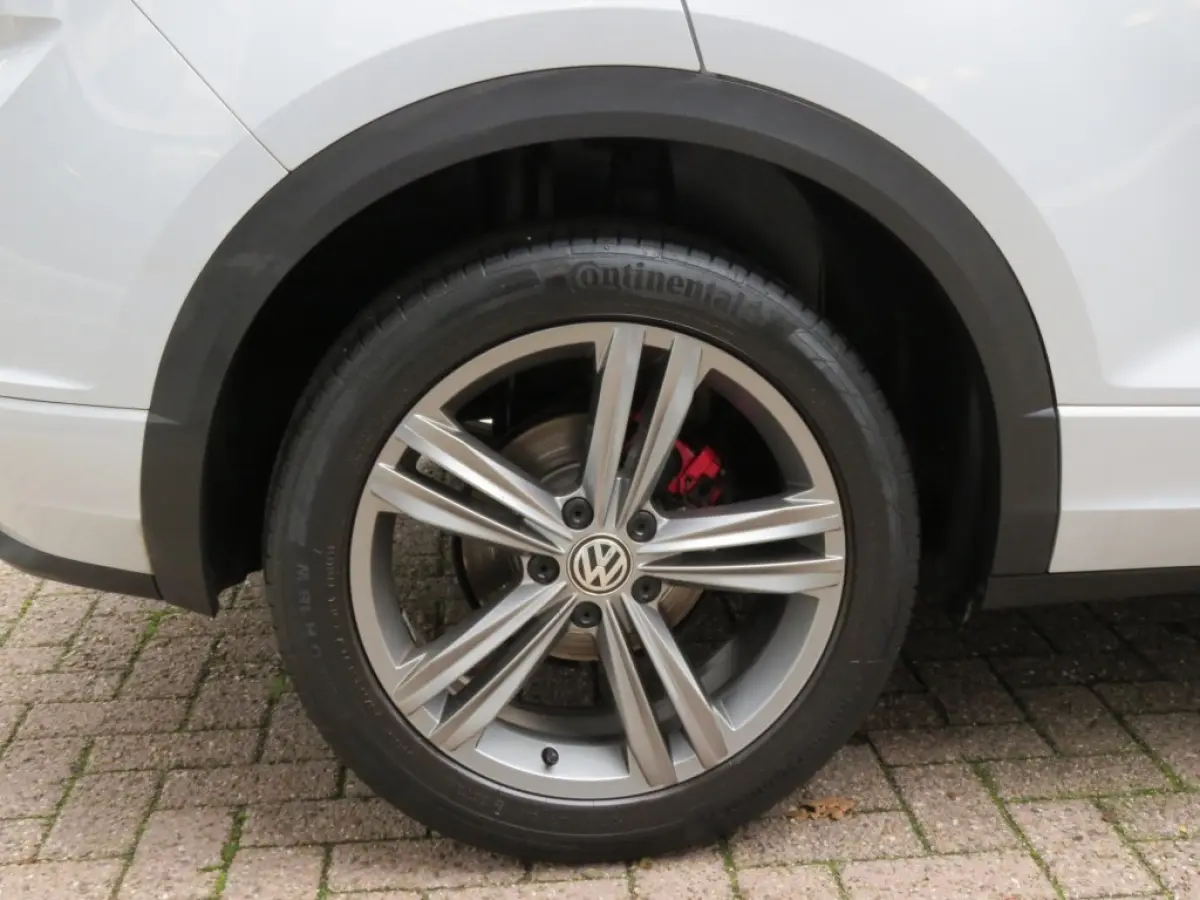 1.5 TSI R-Line Sport / Pano / Camera / Led / Beats / Vol opties / BOVAG garantie