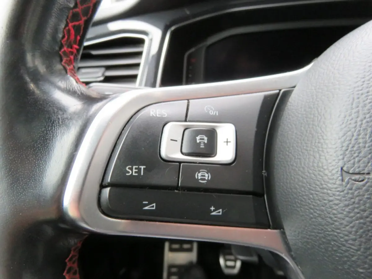 1.5 TSI R-Line Sport / Pano / Camera / Led / Beats / Vol opties / BOVAG garantie