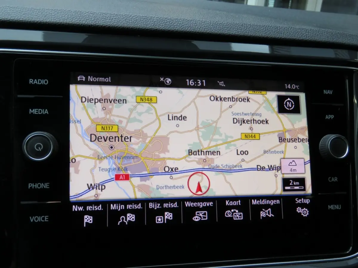 1.5 TSI R-Line Sport / Pano / Camera / Led / Beats / Vol opties / BOVAG garantie