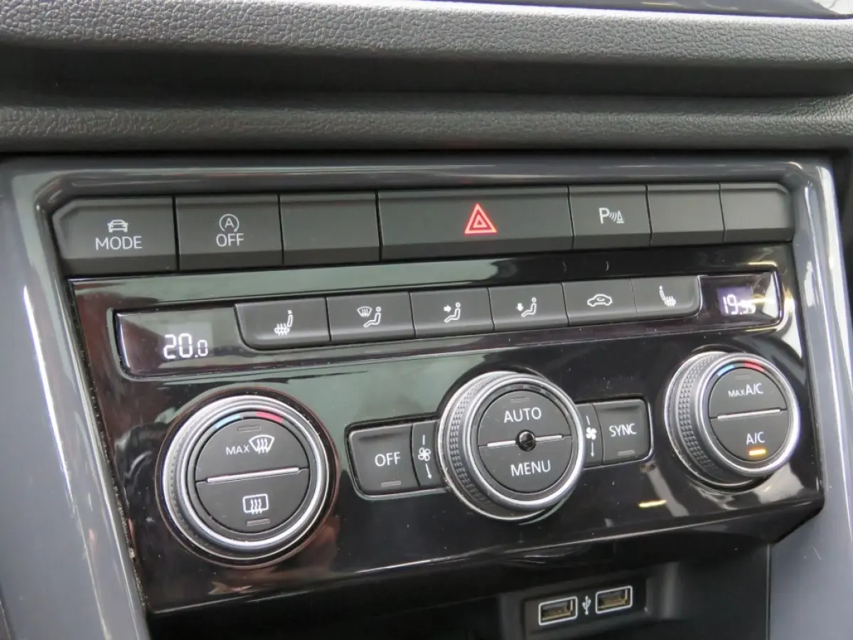1.5 TSI R-Line Sport / Pano / Camera / Led / Beats / Vol opties / BOVAG garantie