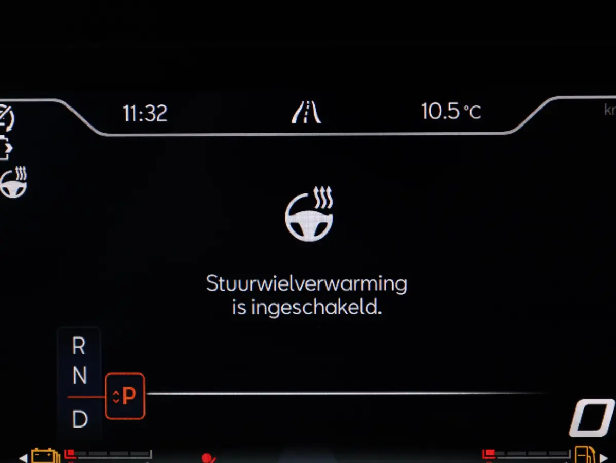 1.4 e-Hybrid Business Keyless | Camera | Virtual | Adaptive Cruise | Carplay | 18"Inch | Stuur verwarmd |