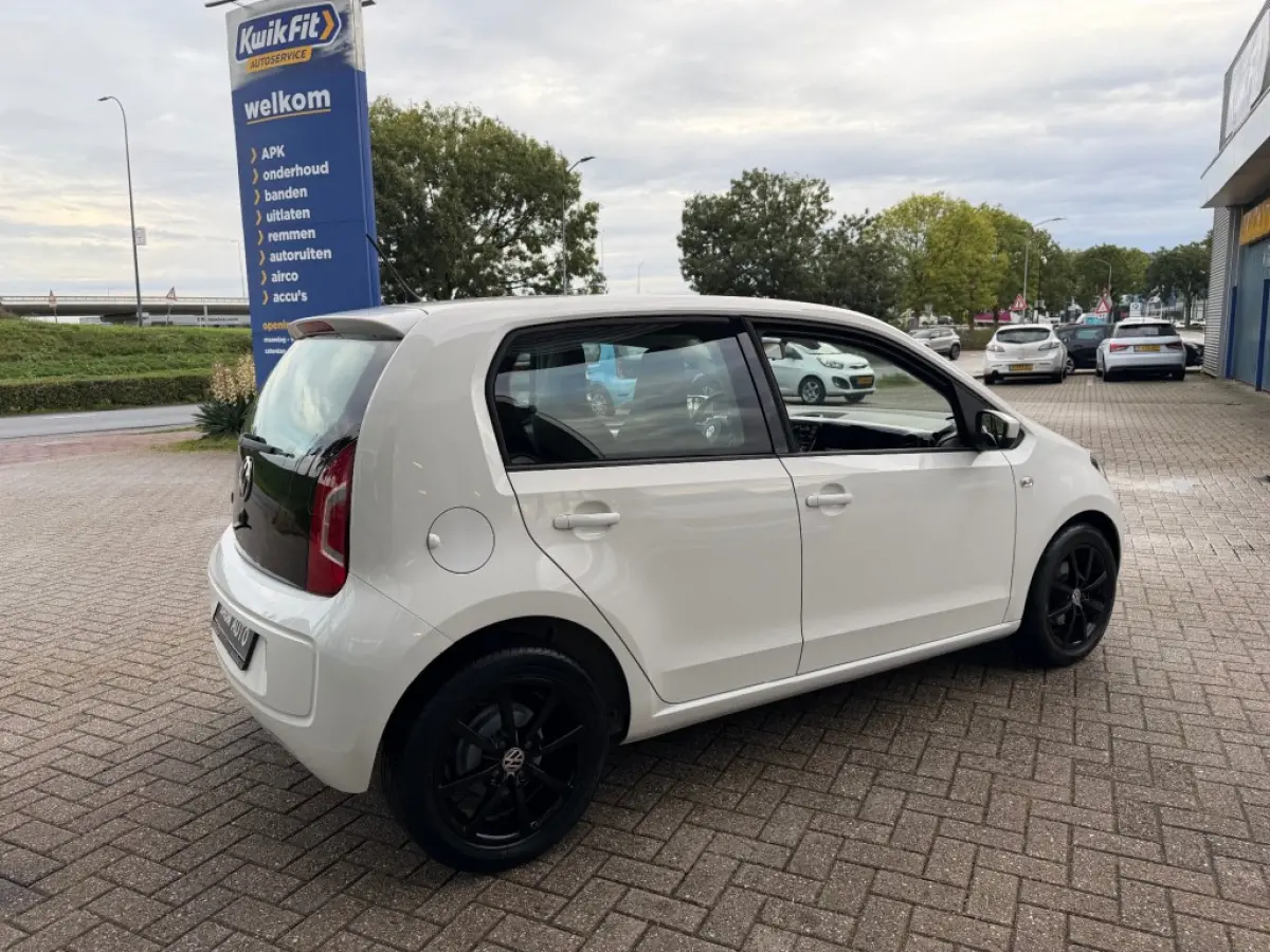 1.0 MOVE UP! BLUEMOTION AIRCO LMV NAVI