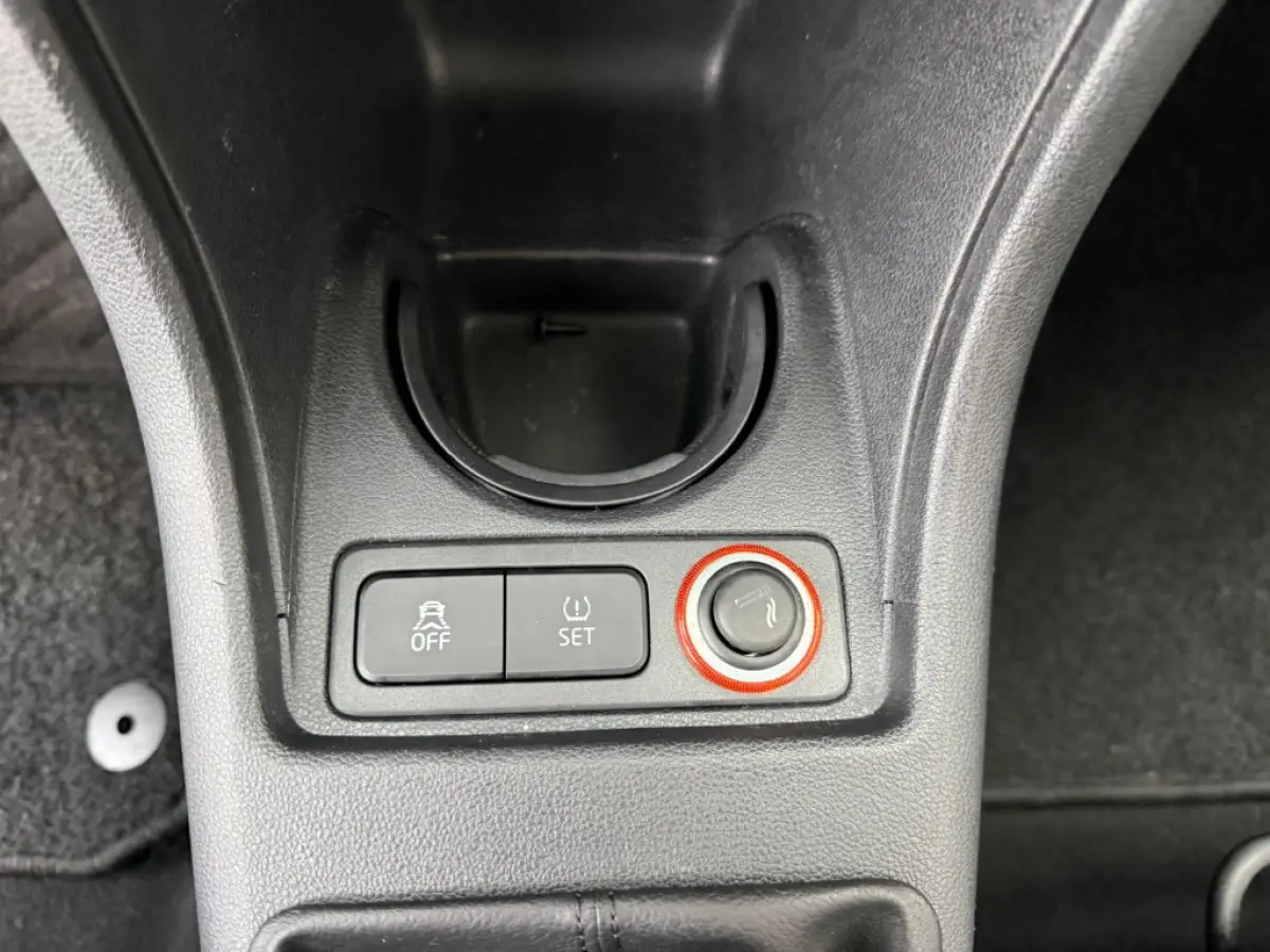 1.0 MOVE UP! BLUEMOTION AIRCO LMV NAVI