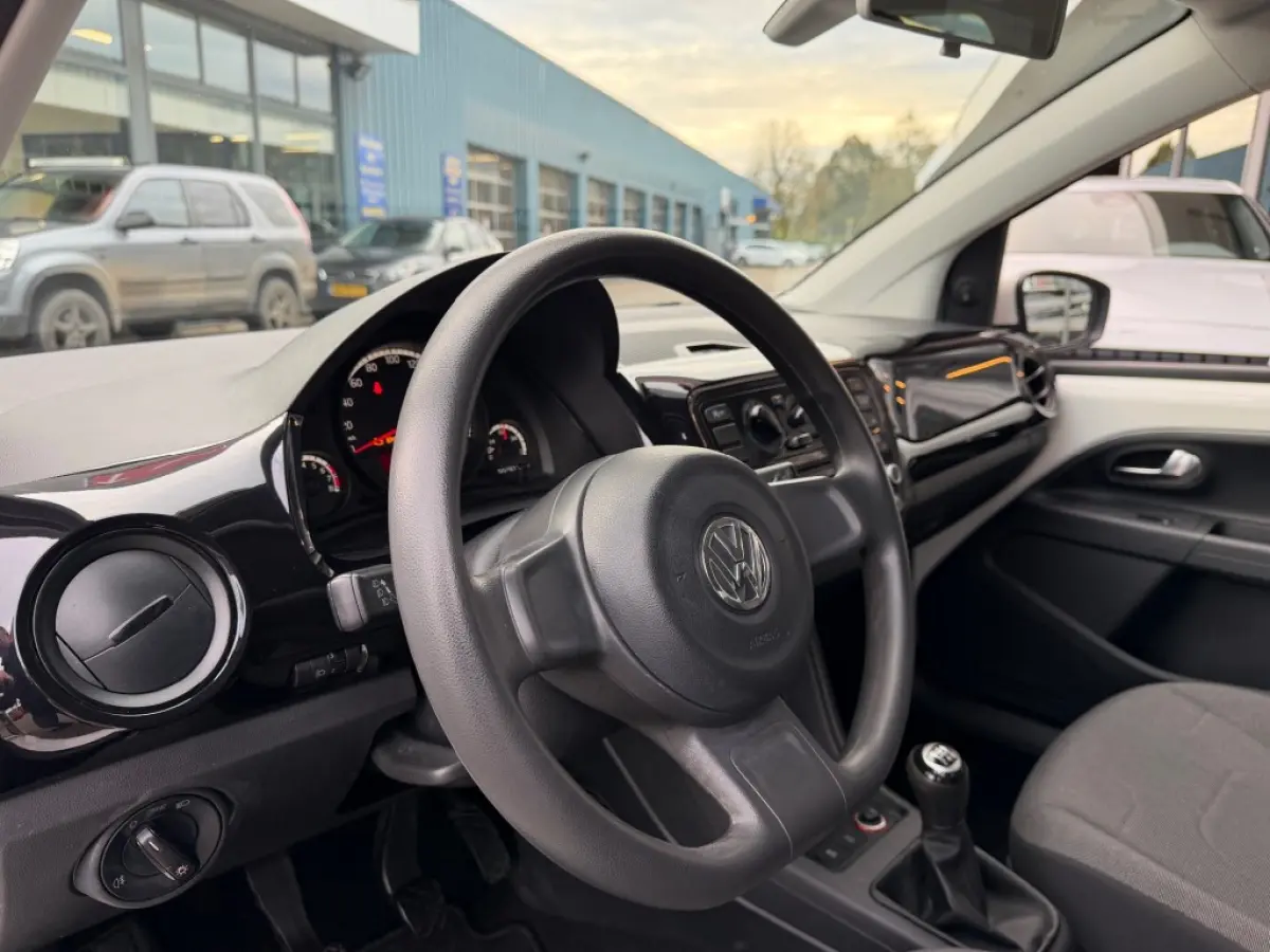 1.0 MOVE UP! BLUEMOTION AIRCO LMV NAVI