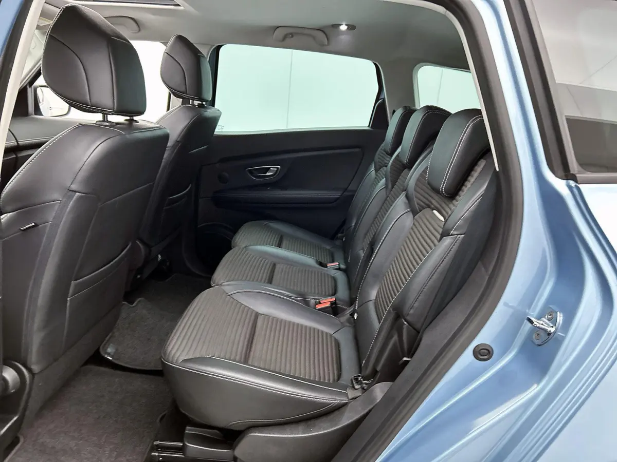 1.3 TCe Bose | AUTOMAAT! | TREKHAAK 1800KG | Achteruitrijcamera | Panoramadak | Cruise Control | Climate Control | VOL!