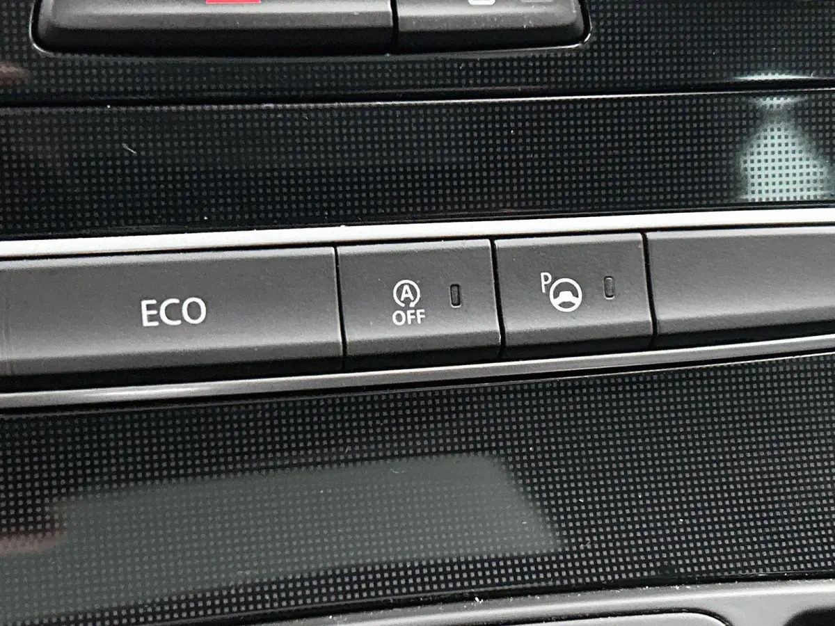 1.3 TCe Bose | AUTOMAAT! | TREKHAAK 1800KG | Achteruitrijcamera | Panoramadak | Cruise Control | Climate Control | VOL!