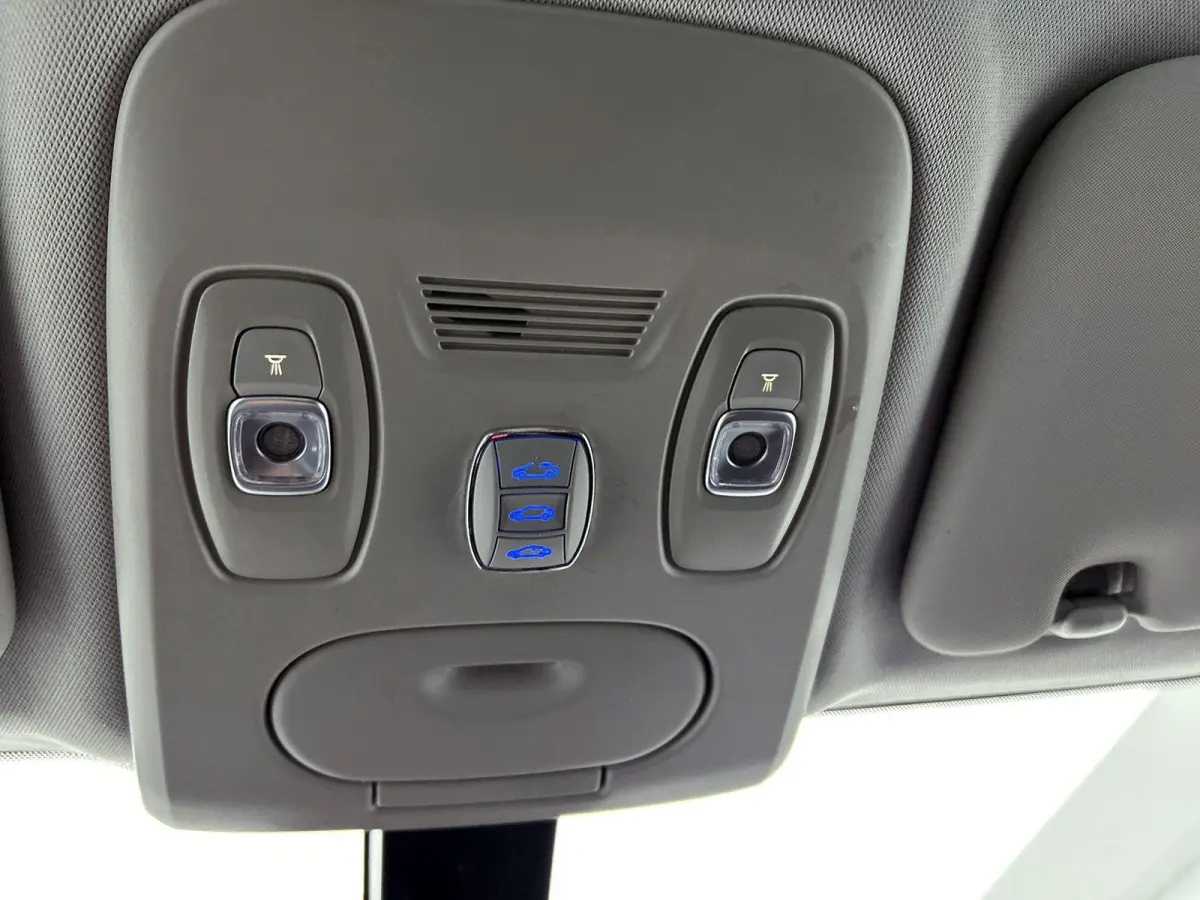 1.3 TCe Bose | AUTOMAAT! | TREKHAAK 1800KG | Achteruitrijcamera | Panoramadak | Cruise Control | Climate Control | VOL!