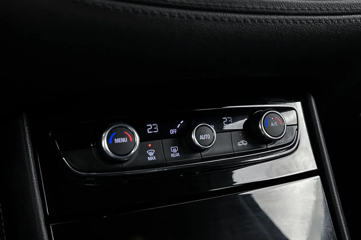1.6 Turbo Hybrid | Camera | Apple Carplay | LED koplampen