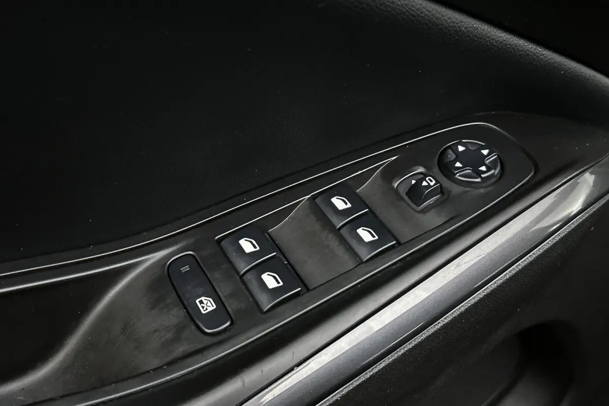 1.6 Turbo Hybrid | Camera | Apple Carplay | LED koplampen
